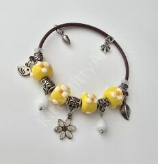 Helezon Tasarım Murano Çiçekli Cam Boncuk ve Charm Detaylı Bileklik